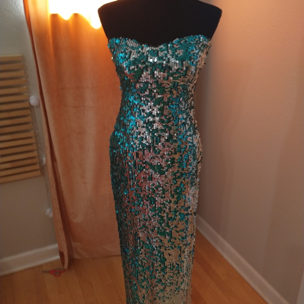 Sequin Gown Perfect Used Teal Turquoise Prom Strapless Mermaid Floor Length